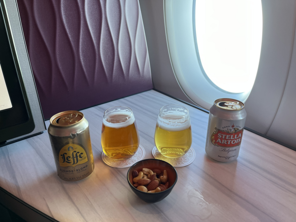 ✈️ Qatar Airways vs. Etihad: Who Wins in Business Class? 🏆✨
Two Gulf giants, two premium experiences—Qsuite or Etihad’s Business Class? 🛏️🍽️ From seats to service, we break it all down so you can choose the best! Read our in-depth review and find out which airline truly delivers luxury in the sky.