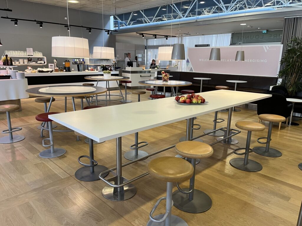🛋️ Aspire Lounge (Gate 13), Helsinki — A quiet, functional space with runway views, light snacks, and drinks. 💼 Ideal for short stays before Schengen flights. 🛫 Priority Pass accepted. ✈️ Not the fanciest, but gets the job done.
👉 Read the full review now & see if it’s worth your visit!
