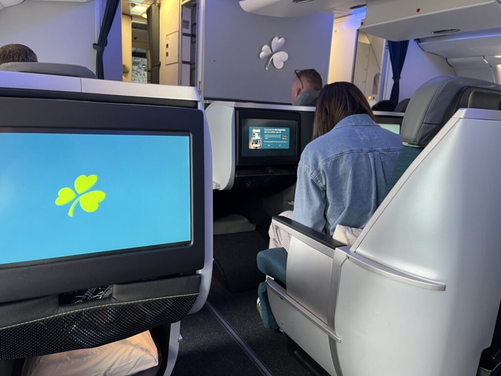 💺 We reviewed the Aer Lingus Business Class seat on the A330-300; exploring comfort, layout, privacy, and how it holds up on long-haul flights. ✈️