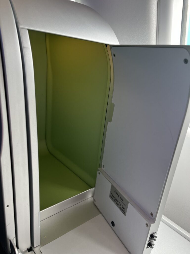 💺 We reviewed the Aer Lingus Business Class seat on the A330-300; exploring comfort, layout, privacy, and how it holds up on long-haul flights. ✈️