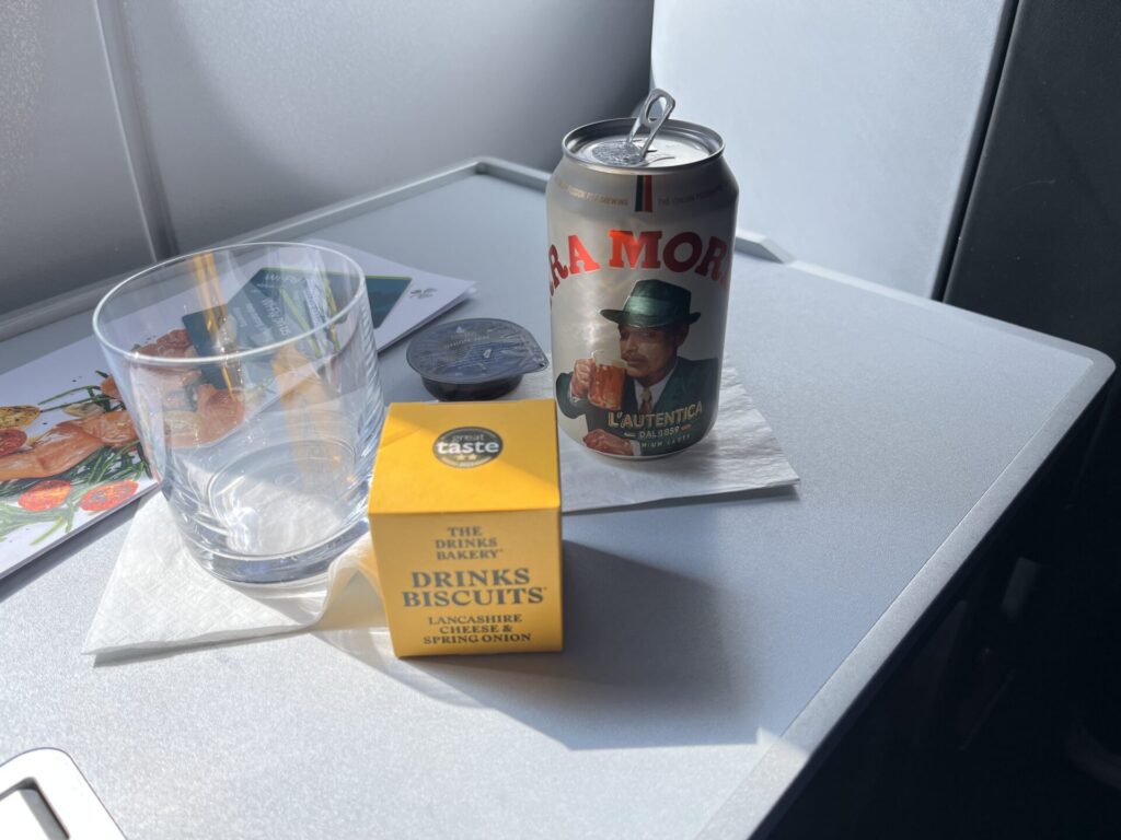 💺✈️ Aer Lingus A330-300 Business Class offers a solid transatlantic experience. The 1-2-1 seat layout ensures direct aisle access, with lie-flat beds and ample storage. Service is attentive, featuring Irish cuisine and complimentary Wi-Fi. While not the most luxurious, it provides comfort and value for long-haul travelers.