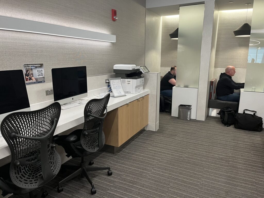 π« Tucked away in BOS Terminal B, the Admirals Club offers solid comfort, snacks, and runway views βοΈ. Not the flashiest, but a welcome break before your next hop. Worth it with a day pass or Oneworld status? You decide. π