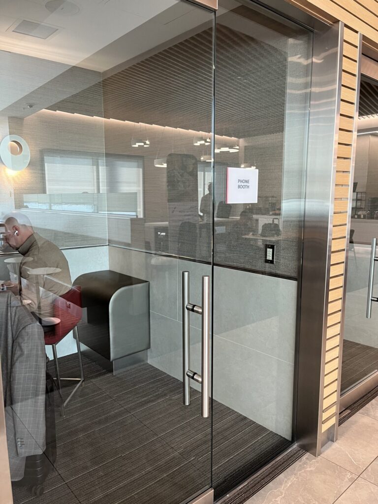 π« Tucked away in BOS Terminal B, the Admirals Club offers solid comfort, snacks, and runway views βοΈ. Not the flashiest, but a welcome break before your next hop. Worth it with a day pass or Oneworld status? You decide. π