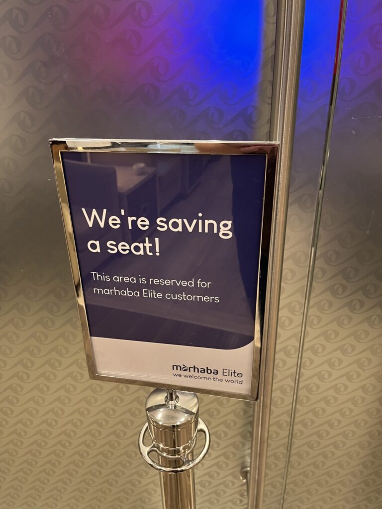 Neil Scrivener and Flying Business review the Marhaba Lounge in Dubai's (DXB) Terminal 1/Concourse D. Access includes Priority Pass members.