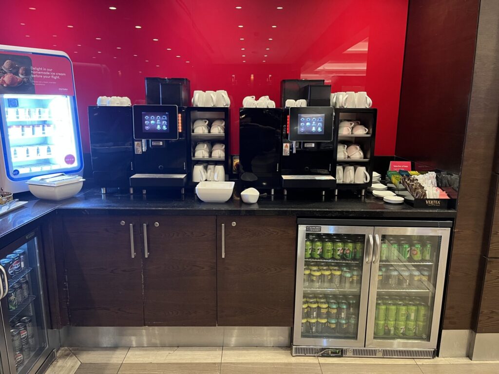 Neil Scrivener and Flying Business review the Marhaba Lounge in Dubai's (DXB) Terminal 1/Concourse D. Access includes Priority Pass members.