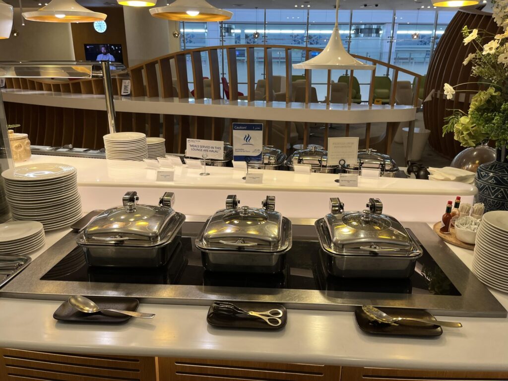 Neil Scrivener reviews the SkyTeam  Lounge in Dubai's (DXB) Terminal 1/Concourse D. Access includes Priority Pass members.