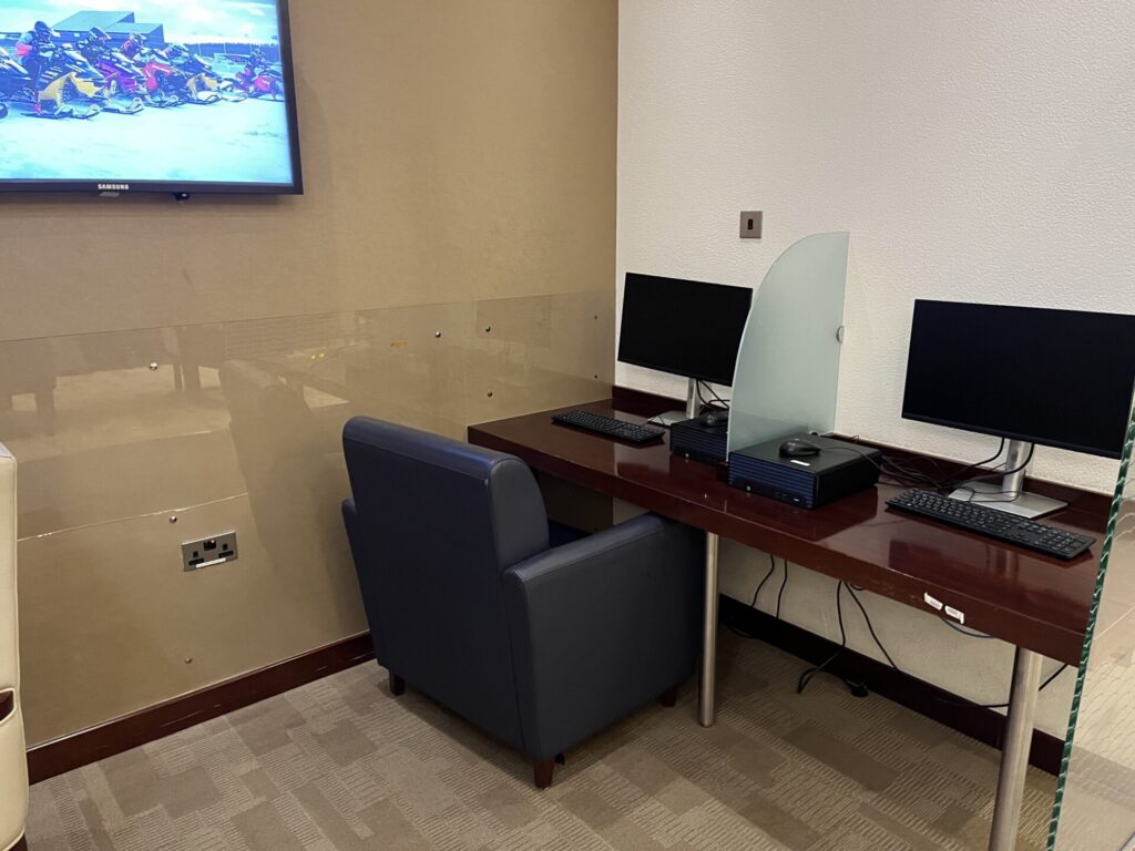 Neil Scrivener and Flying Business review the Gulf Air Lounge in Dubai's (DXB) Terminal 1/Concourse D. Access for Gulf Air Falcon Members and those flying Business Class with Gulf Air.