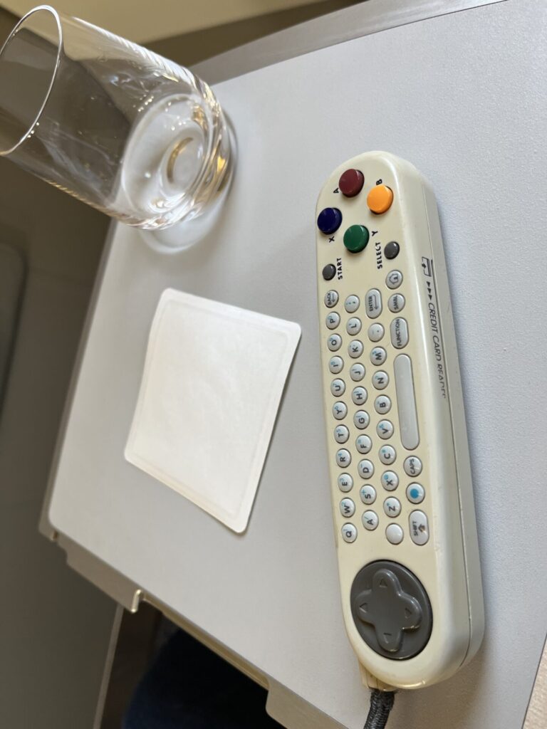 Neil Scrivener and Flying Business review Gulf Air's Falcon Gold (Business Class) on GF501 from Dubai to Bahrain. DXB to BAH.