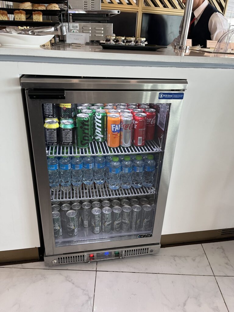 Neil Scrivener and Flying Business review the Gulf Air Falcon Lounge in Bahrain International Airport (BAH).