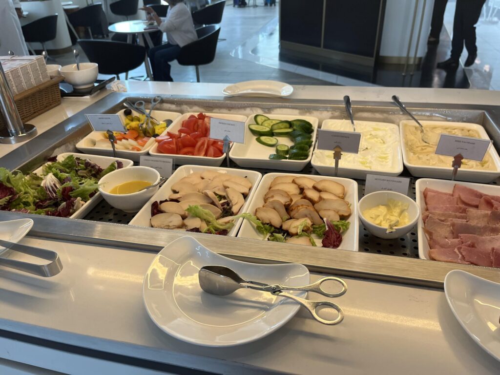 Neil Scrivener and Flying Business review the Gulf Air Falcon Lounge in Bahrain International Airport (BAH).