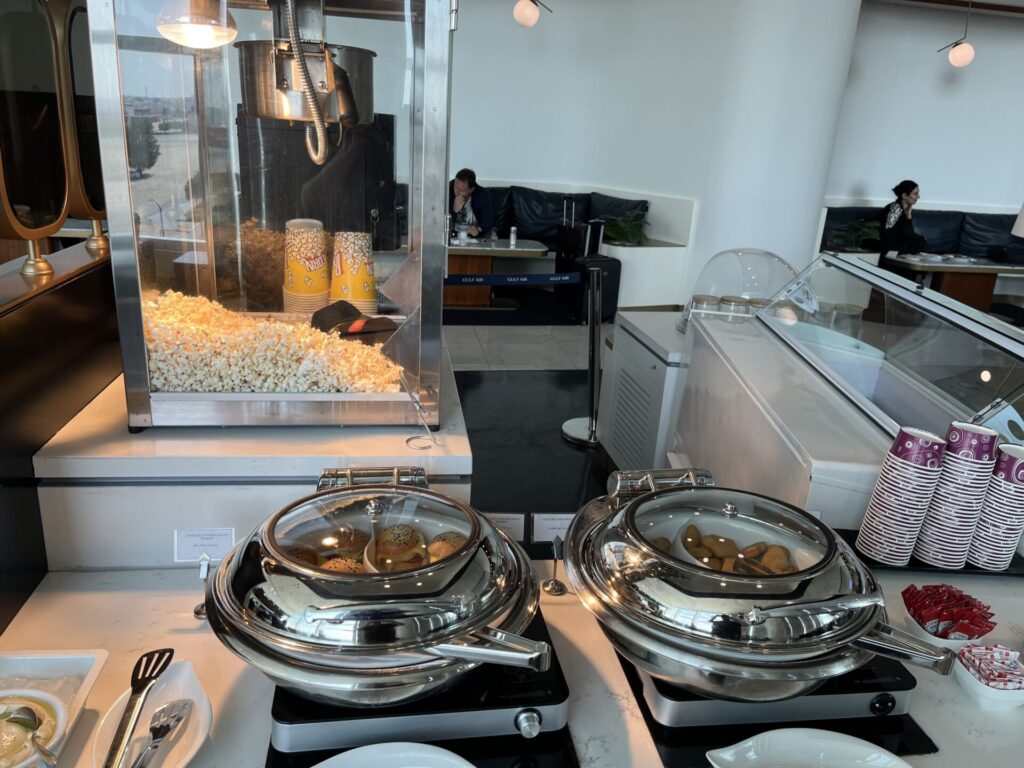 Neil Scrivener and Flying Business review the Gulf Air Falcon Lounge in Bahrain International Airport (BAH).